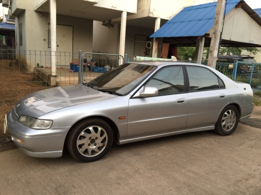 ขาย ACCORD ปี38. เกียออโต้. แก้ส LPG. มาตรฐาน. สภาพสวยนางฟ้า