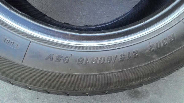 215/60R16 DEESTONE VINCENTE มี 2 เส้น tel.081-427-3941 ไอดีไลน์ autobot107