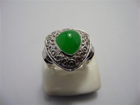 แหวนเงิน 925 พลอยหยก