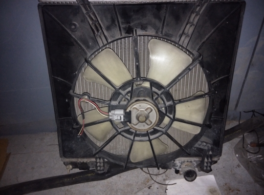 หม้อน้ำ พัดลม  ไดฮัทสุ