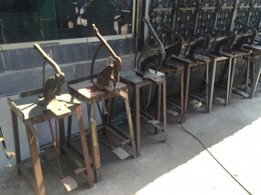 ขายเครื่องย้ำตาไก่แบบมือโยกย้ำตาไก่ผ้าใบก็ได้มี7ตัวๆละ1800ครับ