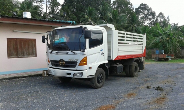 รถฮีโน่ 6 ล้อดั้ม FC4J 170 แรงม้า. ปี 49 ( รถวิ่ง 3x,xxx กม. ) สนใจติดต่อ 081 - 6079515 รถฮีโน่ 6 ล้อดั้ม FC4J 170 แรงม้า. ปี 49 ( รถวิ่ง 3x,xxx กม. ) สนใจติดต่อ 081 - 6079515