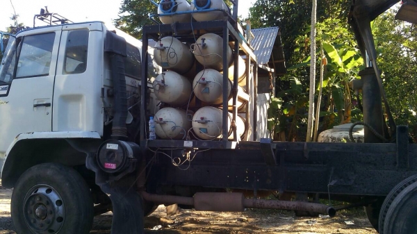 ขายรถสิบล้อดัมพ์ ISUZU FVZ32MZP วางเครื่องแดวู 360 แรง ปี 40 ติดแก๊ส 8 ถัง ทะเบียนพร้อม ขายรถสิบล้อดัมพ์ ISUZU FVZ32MZP วางเครื่องแดวู 360 แรง ปี 40 ติดแก๊ส 8 ถัง ทะเบียนพร้อม