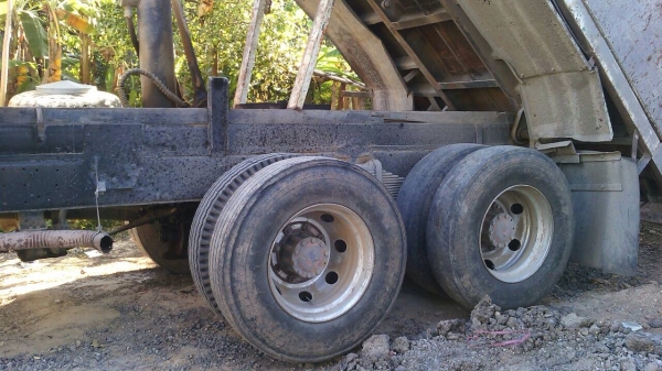 ขายรถสิบล้อดัมพ์ ISUZU FVZ32MZP วางเครื่องแดวู 360 แรง ปี 40 ติดแก๊ส 8 ถัง ทะเบียนพร้อม ขายรถสิบล้อดัมพ์ ISUZU FVZ32MZP วางเครื่องแดวู 360 แรง ปี 40 ติดแก๊ส 8 ถัง ทะเบียนพร้อม