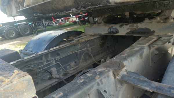 รถอีซูซุ 10 ล้อ หัวลาก GXZ  270 แรงม้า. ปี 50  ( ขายเฉพาะหัว. )    สนใจติดต่อ  081 - 6079515