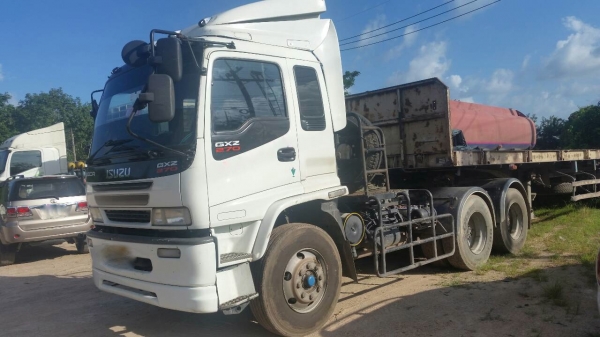 รถอีซูซุ 10 ล้อ หัวลาก GXZ  270 แรงม้า. ปี 50  ( ขายเฉพาะหัว. )    สนใจติดต่อ  081 - 6079515