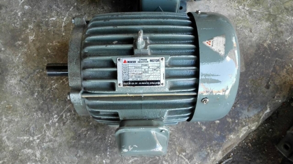 ==== SOLD OUT!! ==== มอเตอร์ TECO 5.5 HP. 1440 RPM. 380V. สภาพสวยสดใหม่เดิมๆวิ่งเงียบพร้อมใช้งาน มีมา 2 ลูก