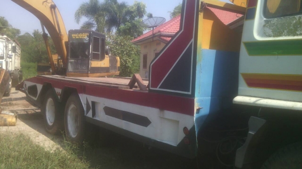 ขายHiNo KT925 เครื่องEH700 168แรงกระบะท้ายลาดขึ้นแม็คโค200ขายตามสภาพ ขายHiNo KT925 เครื่องEH700 168แรงกระบะท้ายลาดขึ้นแม็คโค200ขายตามสภาพ