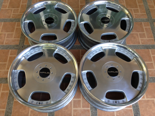 ล้อแท้ WALD ขอบ 19 Made in Japan สภาพสวย ไม่เคยซ่อม ราคาชุดล่ะ 14,500 บาท ติดต่อ 089-9897198 092-4426264 max Line aui.msc ดูสินค้าออฟโรดอื่นๆคลิ๊กที่ชื่อ auimotor@hotmail.com ไ