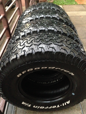 ยาง All BF goodrich 285 75 16 ดอกเต็ม สวยคม พร้อมใช้งานยาวๆ ราคาชุดล่ะ 6,500 บาท  ราไม่แพง