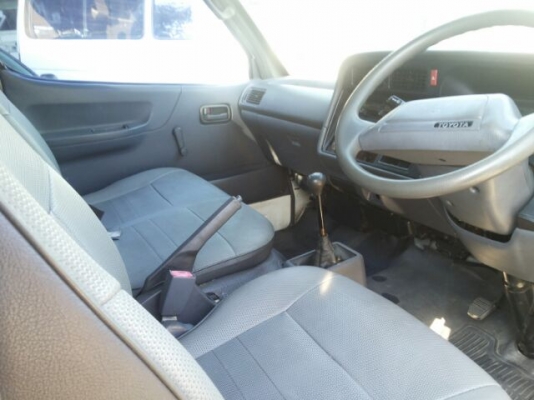 TOYOTA HIACE หัวจรวด มือเดียว สวยเดิม ดีเซล 2800 cc เดิม พาวเวอร์ แรงดี ประหยัด