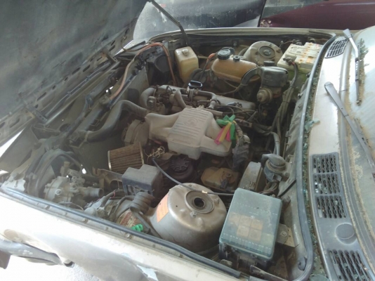 BMW 316 i E30 ปี 88-89 เกียร์ธรรมดา ราคา 25,000 บาท ติดแก๊สแล้ว ภายในมีเบาะขาด (รถจอดอยู่โดนรถเก๋งมาชนที่แก้มขวา ลูกหมากหรือปีกนกงอ คันสิ่งหัก ต้องเปลี่ยน) และแก้มขวากระแทกคันข้างๆบุบ ภาษีน่าจะขาดเกิน 3 ปี รถจอดนาน เครื่องติด แต่ภายนอกตามรูป มีไม่สวยบ้าง