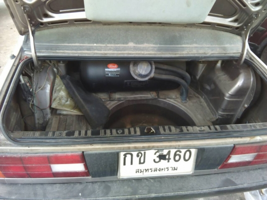 BMW 316 i E30 ปี 88-89 เกียร์ธรรมดา ราคา 25,000 บาท ติดแก๊สแล้ว ภายในมีเบาะขาด (รถจอดอยู่โดนรถเก๋งมาชนที่แก้มขวา ลูกหมากหรือปีกนกงอ คันสิ่งหัก ต้องเปลี่ยน) และแก้มขวากระแทกคันข้างๆบุบ ภาษีน่าจะขาดเกิน 3 ปี รถจอดนาน เครื่องติด แต่ภายนอกตามรูป มีไม่สวยบ้าง