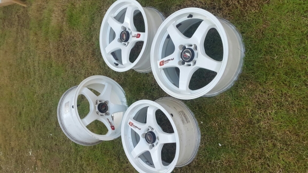 แม็กLenso 15x7 4/100