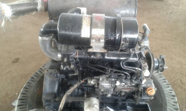 ขายเครื่องยนต์ KOMATSU 3D 84, 4D 88 สำหรับเครื่องจักรกล เช่น รถแมคโค/รถตัก/รถยก