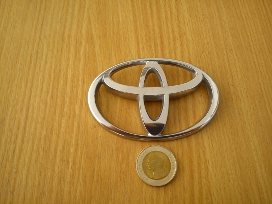 โลโก้ TOYOTA แท้