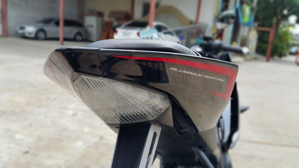 R15 2015 2000 โลแท้ สวยกริ๊บ ไม่แพง ต่อรองได้คร้าบ R15 2015 2000 โลแท้ สวยกริ๊บ ไม่แพง ต่อรองได้คร้าบ