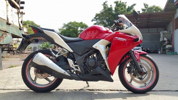หายาก CBR2012 ABS วิ่ง 3,000 โล แต่งแน่น ทะเบียนสวย ต่อรองได้ครับ หายาก CBR2012 ABS วิ่ง 3,000 โล แต่งแน่น ทะเบียนสวย ต่อรองได้ครับ