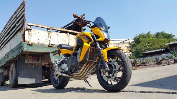 CB650f 2014 วิ่งน้อย แต่งเต็มลำ ทะเบียนเลขสวย คู่มือประกันครบ ไม่แพง ต่อรอได้จ้า CB650f 2014 วิ่งน้อย แต่งเต็มลำ ทะเบียนเลขสวย คู่มือประกันครบ ไม่แพง ต่อรอได้จ้า