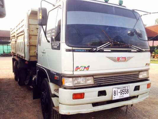 ขาย  3m  เครื่องเดิมเกียเดิม  สโลเดิม  สวยสด  ขยตามสภาพรถไม่มีที้ติรับประกันโดยเฉพาะคัสซี เดิมไม่สาดสีกับภายในกริบครับ