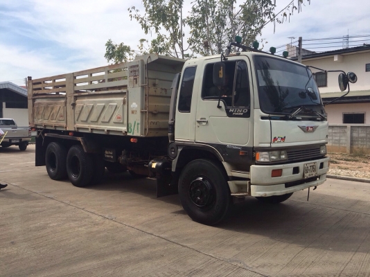 ขาย  3m  เครื่องเดิมเกียเดิม  สโลเดิม  สวยสด  ขยตามสภาพรถไม่มีที้ติรับประกันโดยเฉพาะคัสซี เดิมไม่สาดสีกับภายในกริบครับ