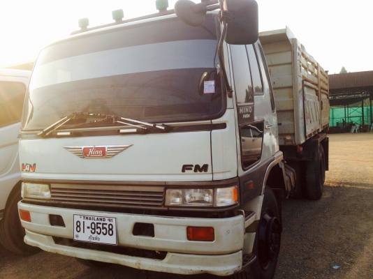 ขาย  3m  เครื่องเดิมเกียเดิม  สโลเดิม  สวยสด  ขยตามสภาพรถไม่มีที้ติรับประกันโดยเฉพาะคัสซี เดิมไม่สาดสีกับภายในกริบครับ