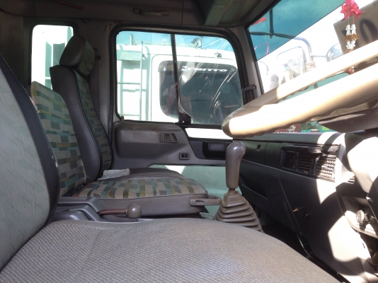 ขาย  3m  เครื่องเดิมเกียเดิม  สโลเดิม  สวยสด  ขยตามสภาพรถไม่มีที้ติรับประกันโดยเฉพาะคัสซี เดิมไม่สาดสีกับภายในกริบครับ