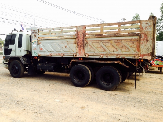 ขาย  3m  เครื่องเดิมเกียเดิม  สโลเดิม  สวยสด  ขยตามสภาพรถไม่มีที้ติรับประกันโดยเฉพาะคัสซี เดิมไม่สาดสีกับภายในกริบครับ