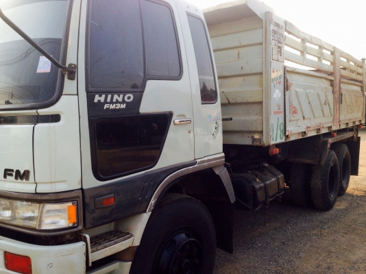 ขาย  3m  เครื่องเดิมเกียเดิม  สโลเดิม  สวยสด  ขยตามสภาพรถไม่มีที้ติรับประกันโดยเฉพาะคัสซี เดิมไม่สาดสีกับภายในกริบครับ