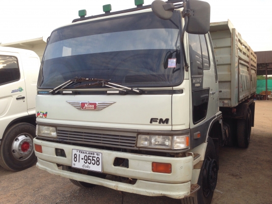 ขาย  3m  เครื่องเดิมเกียเดิม  สโลเดิม  สวยสด  ขยตามสภาพรถไม่มีที้ติรับประกันโดยเฉพาะคัสซี เดิมไม่สาดสีกับภายในกริบครับ