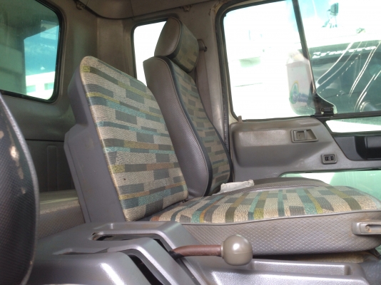 ขาย  3m  เครื่องเดิมเกียเดิม  สโลเดิม  สวยสด  ขยตามสภาพรถไม่มีที้ติรับประกันโดยเฉพาะคัสซี เดิมไม่สาดสีกับภายในกริบครับ