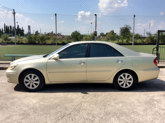 TOYOTA CAMRY 2.4 Q 2002