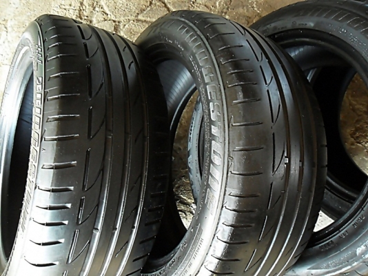 ยางซิ่ง17 Runflat บริดสโตน225-50-R17ลงพื้นปี14 (4เส้น 2,700)ห้ามต่อนะ ยางซิ่ง17 Runflat บริดสโตน225-50-R17ลงพื้นปี14 (4เส้น 2,700)ห้ามต่อนะ