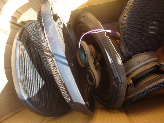 ชุดเครื่องเสียงรถยนต์