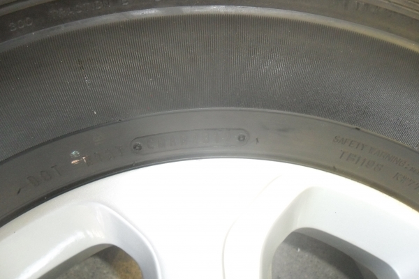 ล้อแม็ก16นิ้ว 6รู เชฟ พร้อมยาง สวยๆ 4 ล้อ ราคา 6900 บาท