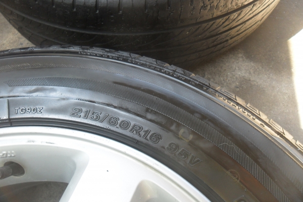 ล้อแม็ก16นิ้ว6รู อีซูสุ พร้อมยาง สวยๆ 4 ล้อ ลดราคาเหลือ 5700 บาท