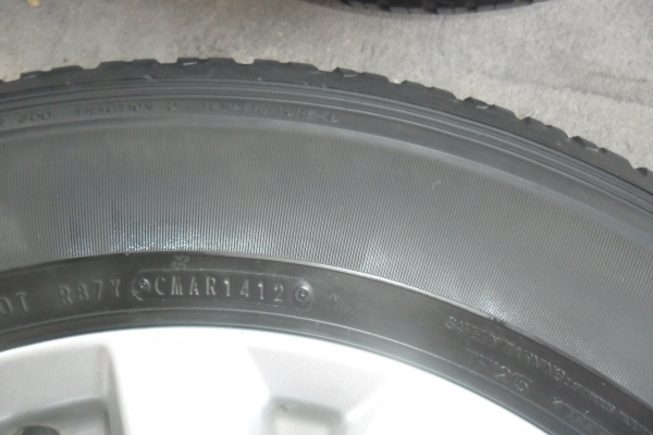 ล้อแม็ก17นิ้ว6รู มาสด้า พร้อมยาง สวยๆ 4 ล้อ ราคา 7900 บาท