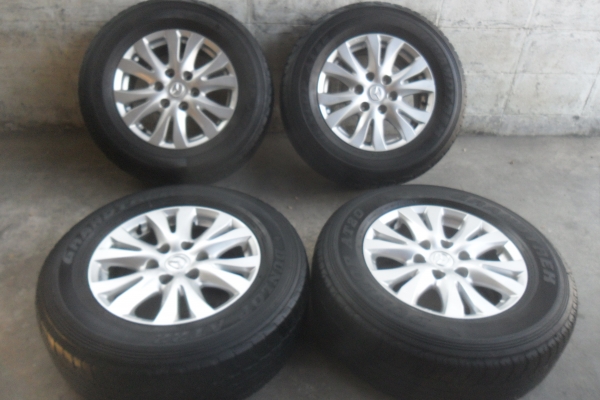 ล้อแม็ก17นิ้ว6รู มาสด้า พร้อมยาง สวยๆ 4 ล้อ ราคา 7900 บาท