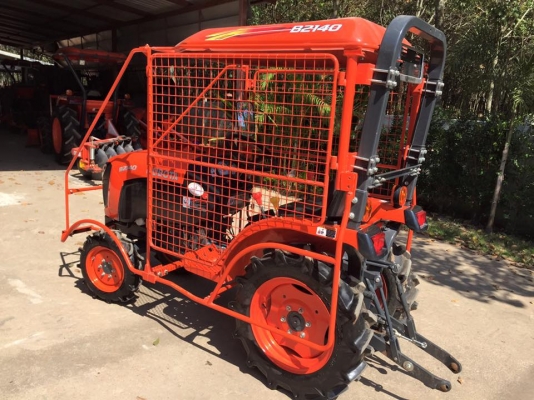 ขายรถไถ Kubota B2140(4WD) Narrow พร้อมโครงกันอ้อยและผานชักร่องพร้อมเครื่องหยอดปุ๋ย รถ 80ชั่วโมง พร้อ