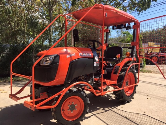 ขายรถไถ Kubota B2140(4WD) Narrow พร้อมโครงกันอ้อยและผานชักร่องพร้อมเครื่องหยอดปุ๋ย รถ 80ชั่วโมง พร้อ