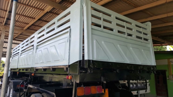 รถอีซูซุ 10 ล้อ หัวลาก 240 แรงม้า. ปี 39.   ( ขาย แม่,ลูก. )   สนใจติดต่อ  081 - 6079515