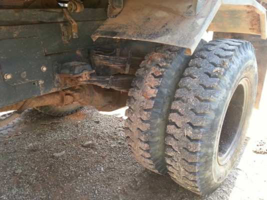 รถดั๊มบรรทุก ยี่ห้ออีซูซุ 185 แรงม้า ยาง 900 เฟื่องท้ายใหญ่ พวงมาลัยเพาเวอร์ มีแอร์ รถดั๊มบรรทุก ยี่ห้ออีซูซุ 185 แรงม้า ยาง 900 เฟื่องท้ายใหญ่ พวงมาลัยเพาเวอร์ มีแอร์