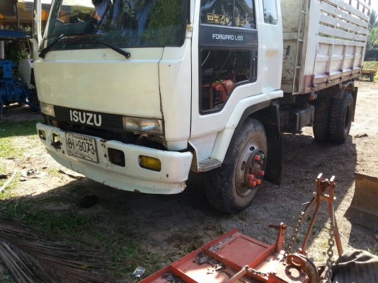 รถดั๊มบรรทุก ยี่ห้ออีซูซุ 185 แรงม้า ยาง 900 เฟื่องท้ายใหญ่ พวงมาลัยเพาเวอร์ มีแอร์ รถดั๊มบรรทุก ยี่ห้ออีซูซุ 185 แรงม้า ยาง 900 เฟื่องท้ายใหญ่ พวงมาลัยเพาเวอร์ มีแอร์