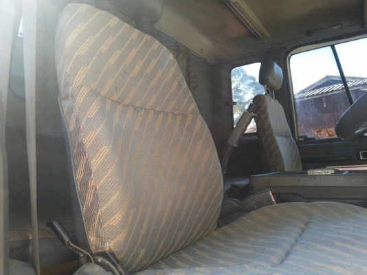 รถดั๊มบรรทุก ยี่ห้ออีซูซุ 185 แรงม้า ยาง 900 เฟื่องท้ายใหญ่ พวงมาลัยเพาเวอร์ มีแอร์ รถดั๊มบรรทุก ยี่ห้ออีซูซุ 185 แรงม้า ยาง 900 เฟื่องท้ายใหญ่ พวงมาลัยเพาเวอร์ มีแอร์