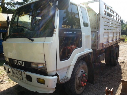 รถดั๊มบรรทุก ยี่ห้ออีซูซุ 185 แรงม้า ยาง 900 เฟื่องท้ายใหญ่ พวงมาลัยเพาเวอร์ มีแอร์ รถดั๊มบรรทุก ยี่ห้ออีซูซุ 185 แรงม้า ยาง 900 เฟื่องท้ายใหญ่ พวงมาลัยเพาเวอร์ มีแอร์