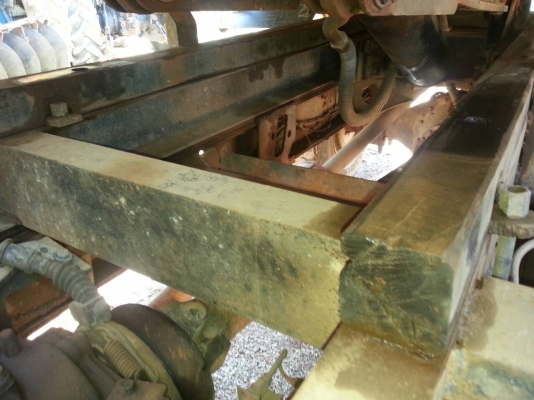 รถดั๊มบรรทุก ยี่ห้ออีซูซุ 185 แรงม้า ยาง 900 เฟื่องท้ายใหญ่ พวงมาลัยเพาเวอร์ มีแอร์ รถดั๊มบรรทุก ยี่ห้ออีซูซุ 185 แรงม้า ยาง 900 เฟื่องท้ายใหญ่ พวงมาลัยเพาเวอร์ มีแอร์