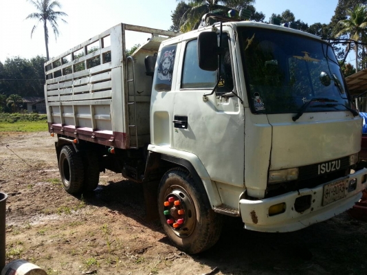 รถดั๊มบรรทุก ยี่ห้ออีซูซุ 185 แรงม้า ยาง 900 เฟื่องท้ายใหญ่ พวงมาลัยเพาเวอร์ มีแอร์ รถดั๊มบรรทุก ยี่ห้ออีซูซุ 185 แรงม้า ยาง 900 เฟื่องท้ายใหญ่ พวงมาลัยเพาเวอร์ มีแอร์