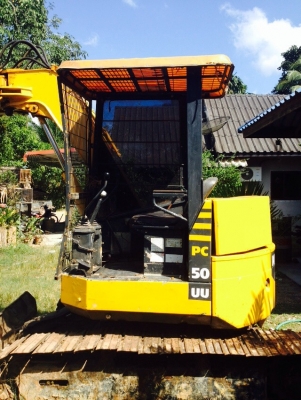 รถแบคโฮ KOMATSU  PC - 50 UU - 1.   สนใจติดต่อ  081 - 6079515