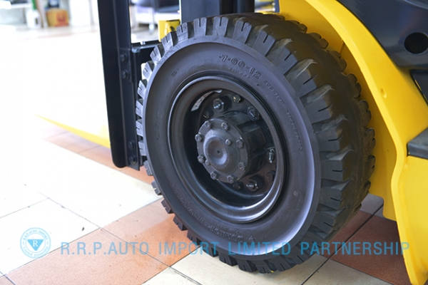 ขายรถโฟล์คลิฟท์มือสอง KOMATSU รุ่น FG25-723925 ราคา 285,000 บาท รุ่นใหม่ล่าสุด