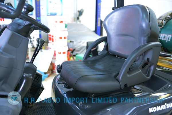 ขายรถโฟล์คลิฟท์มือสอง KOMATSU รุ่น FG25-723925 ราคา 285,000 บาท รุ่นใหม่ล่าสุด